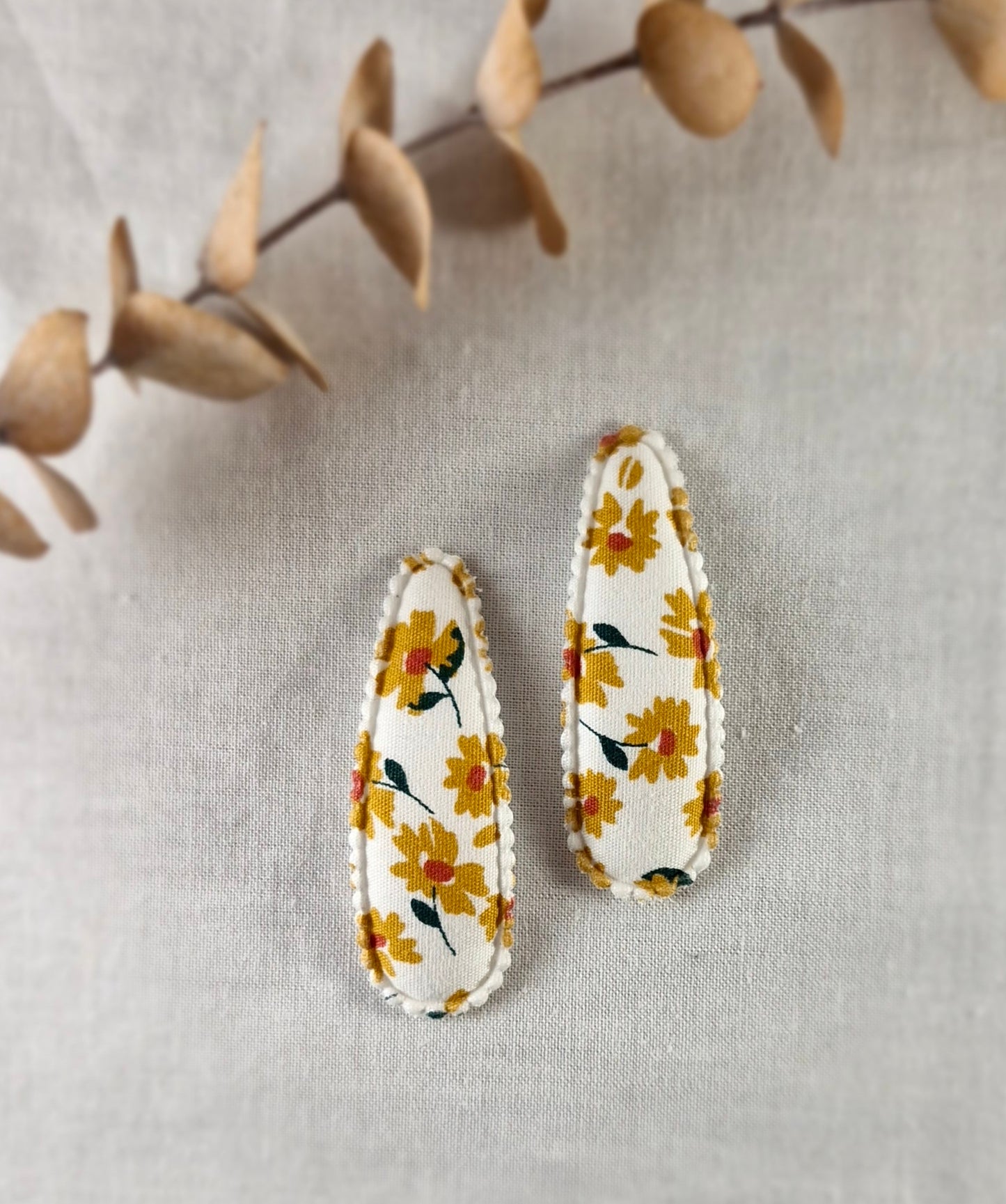 Snap Hair Clip - Padded Triangle - White with Mustard Floral