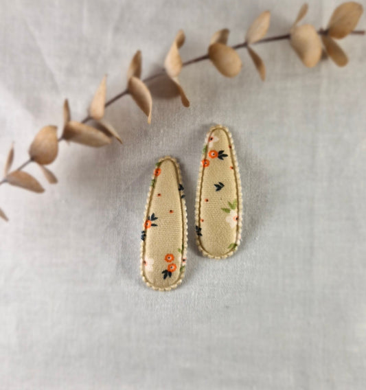 Snap Hair Clip - Padded Triangle - Beige with Floral