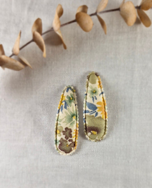 Snap Hair Clip - Padded Triangle - Beige with Multicoloured Floral