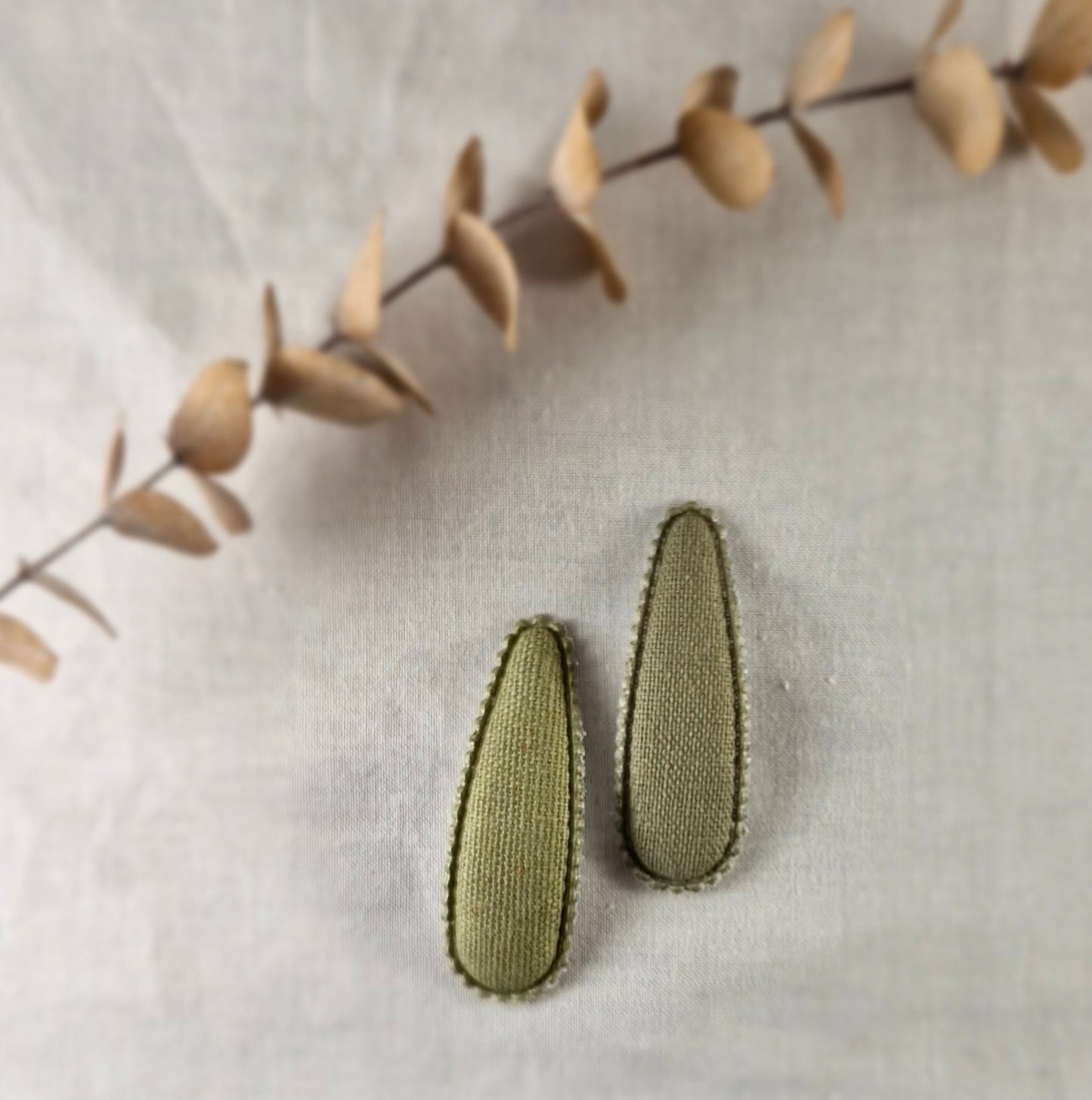 Snap Hair Clip - Padded Triangle - Solid Linen Green
